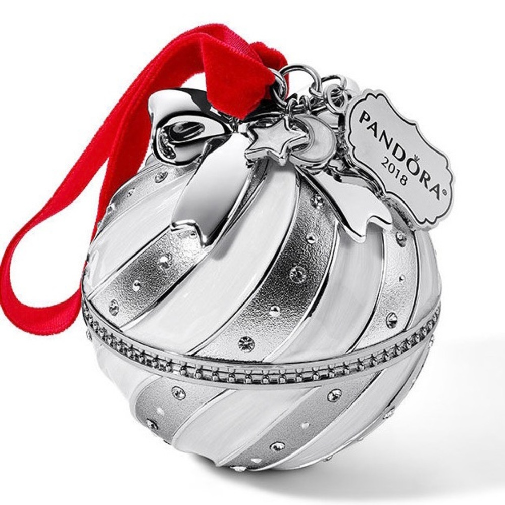 NIB PANDORA 2018 Limited Edition Holiday Christmas ORNAMENT * no charm B800998